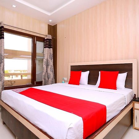 Shāhpur Oyo Flagship Armaan Resort מראה חיצוני תמונה