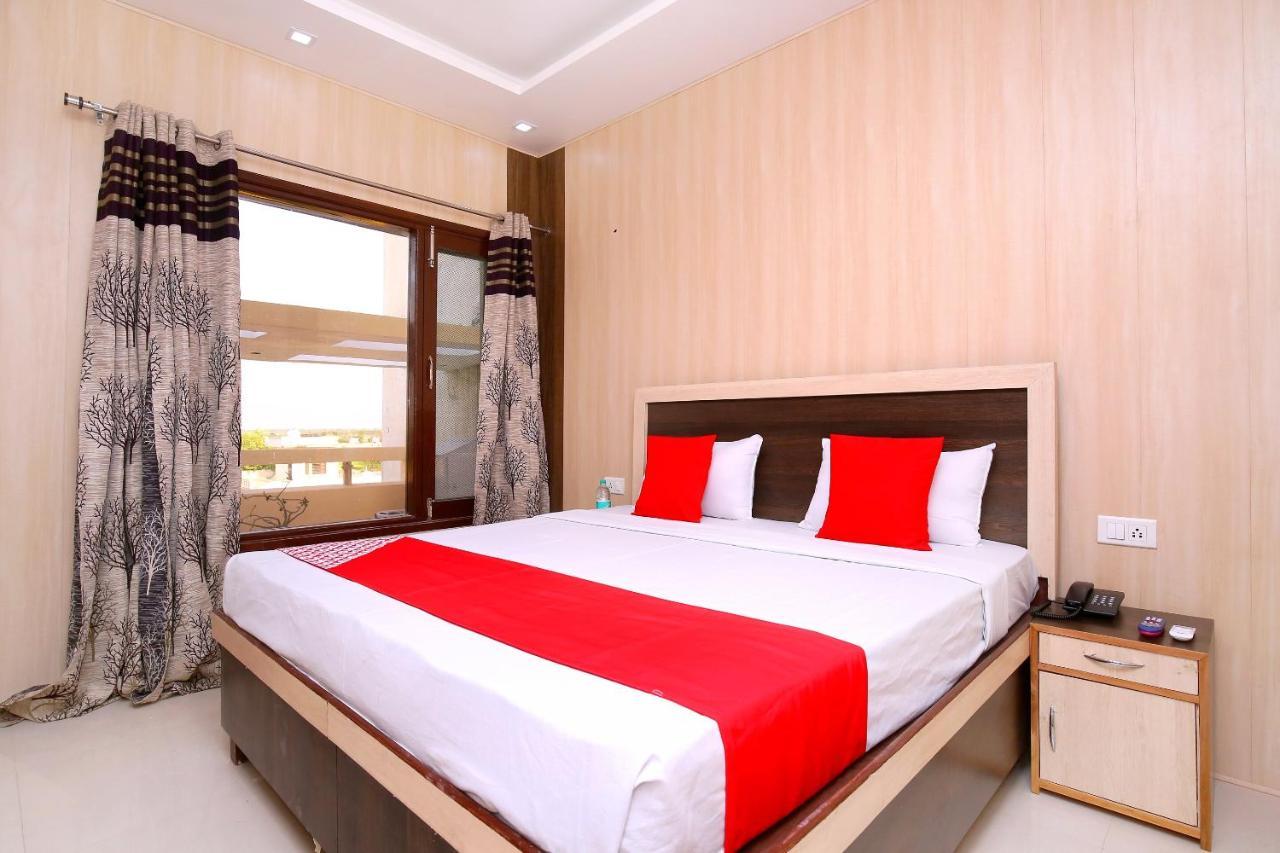 Shāhpur Oyo Flagship Armaan Resort מראה חיצוני תמונה
