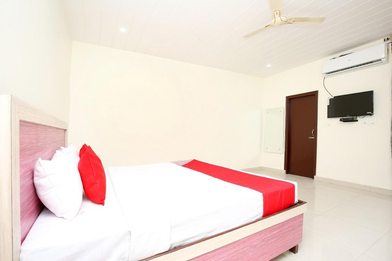 Shāhpur Oyo Flagship Armaan Resort מראה חיצוני תמונה