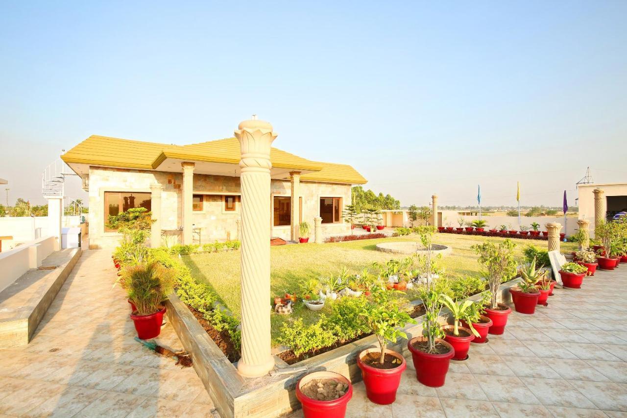 Shāhpur Oyo Flagship Armaan Resort מראה חיצוני תמונה